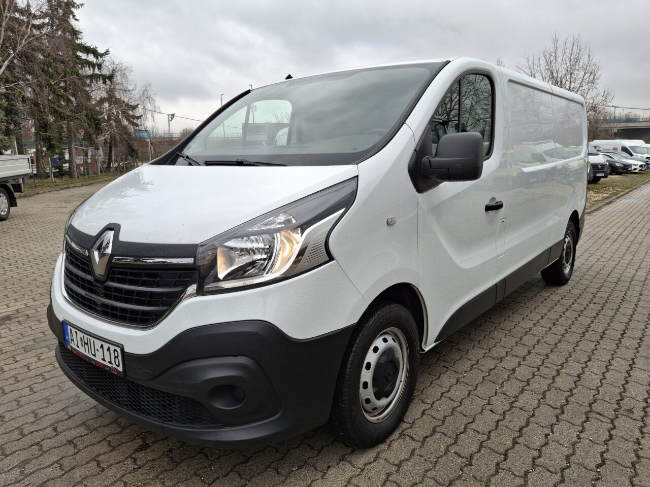 Renault Trafic 2.0 DCi 120 L2H1 Pack Comfort AIHU118