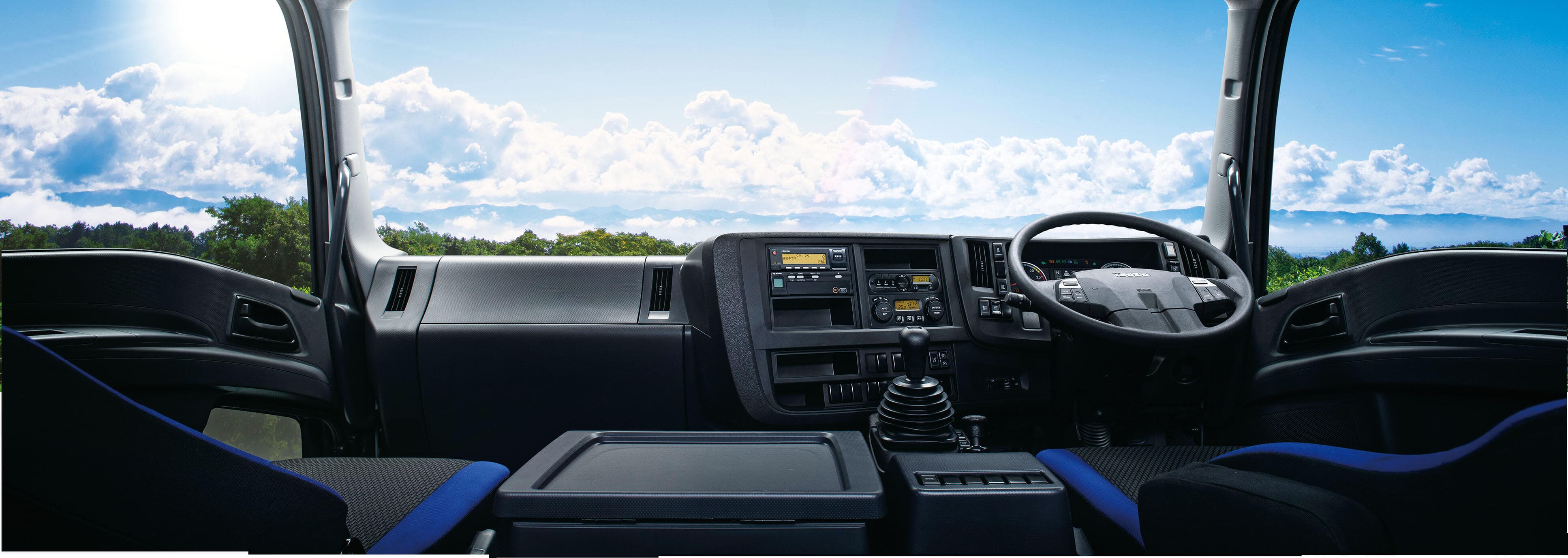 Az önvezető teherautók autópályatesztje már az automatizált vezetés negyedik szintjére irányul. Az Isuzu tesztmodellek ekkor már minden vezetési műveletet elvégeznek az olyan útszakaszokon, amelyek megfelelnek az automatizált vezetés infrastrukturális feltételeinek