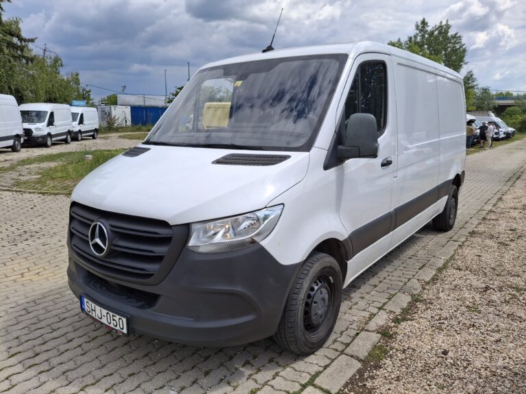 Mercedes-Benz Sprinter SHJ050